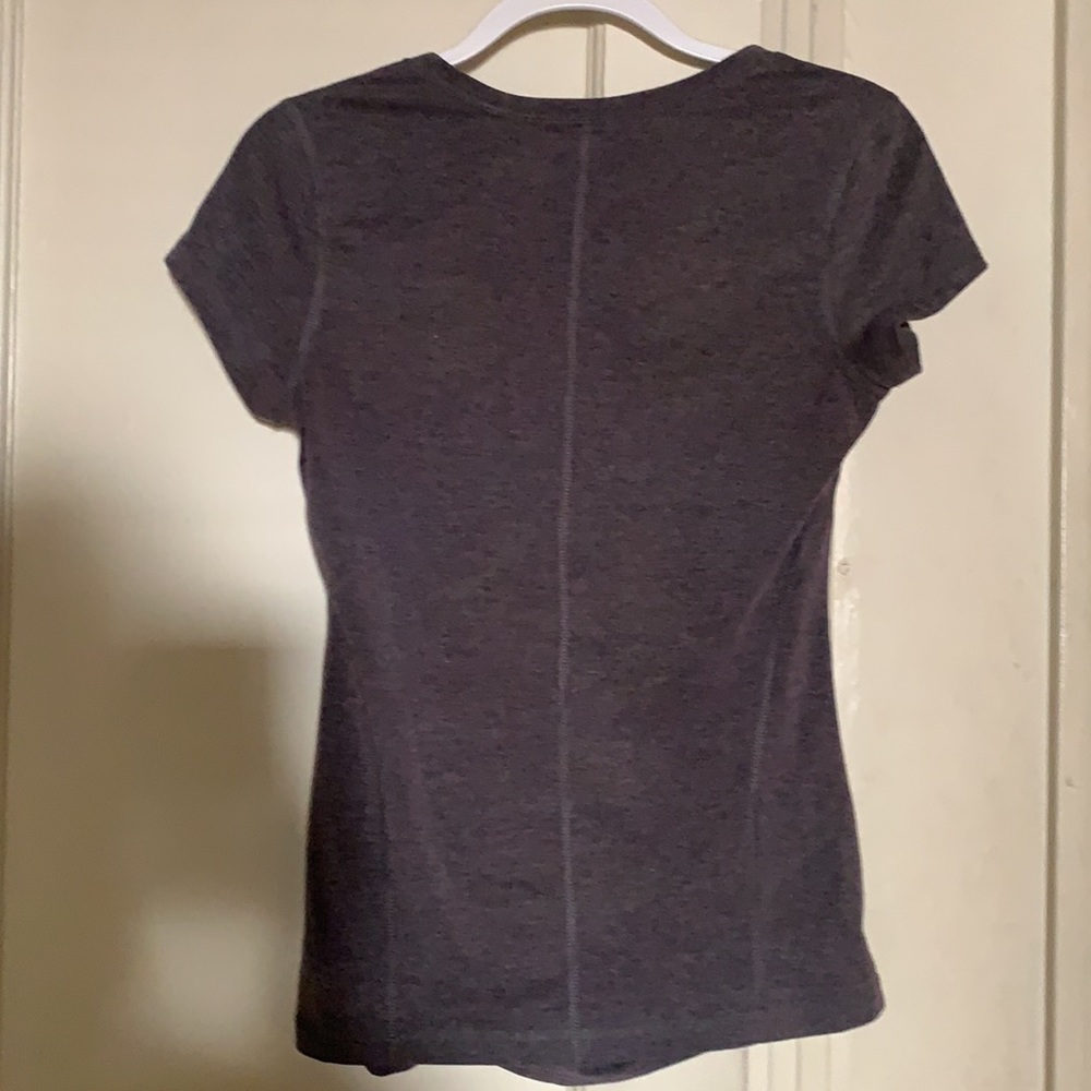 Tek Gear Ruched Front Athletic Top ~ EUC - Picture 3 of 3